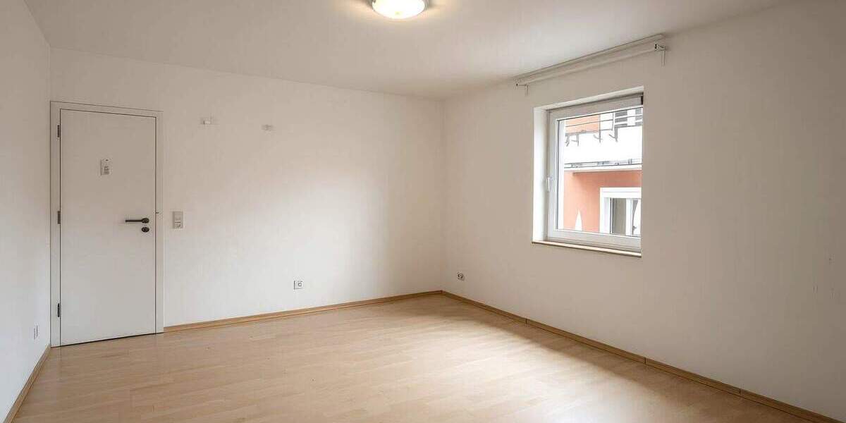 Etagenwohnung Würzburg Altstadt - 3 Zimmer, 69 m&sup2;, 330.000&euro; | Angebot:25692442