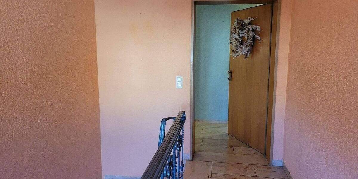 Etagenwohnung Kirchheim - 4 Zimmer, 130 m&sup2;, 980&euro; | Angebot:26920026