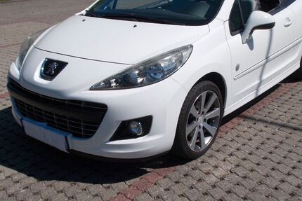 Peugeot 207 76.000 km 8.990 &euro; Würzburg-Zell 97082