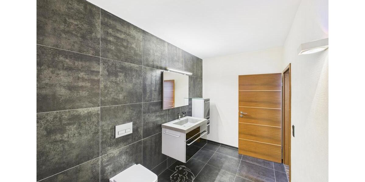 Wohnen mit Weitblick: Großzügige 3-Zimmer-Wohnung mit Terrasse in Lengfeld 3 zimmer