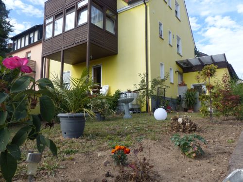 Zweifamilienhaus in 97534 Hergolshausen zwischen Schweinfurt, Würzburg und Volkach (ID 2587) 8 zimmer
