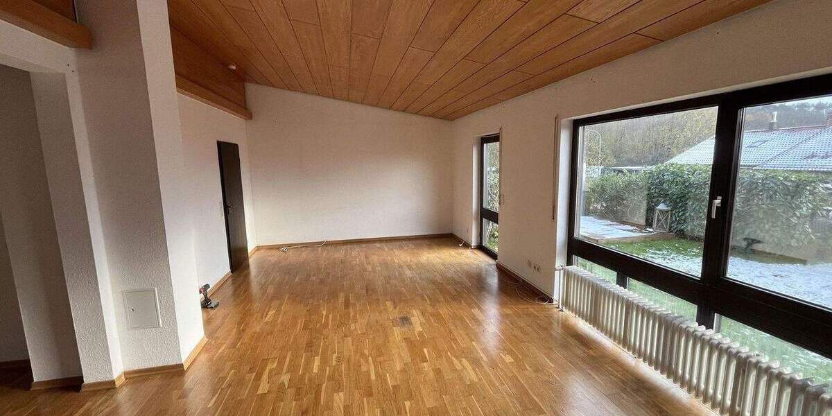 Freistehender Bungalow mit 2 Appartements 7 zimmer