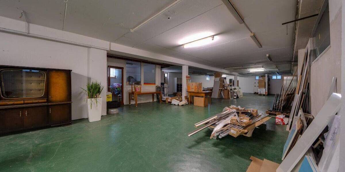 Vermietete Gewerbeimmobilie in Rottendorf zimmer