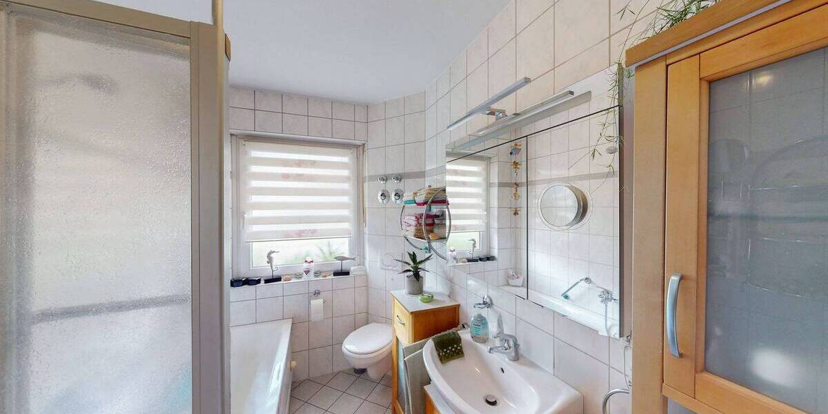 Mehrfamilienhaus, Wohnhaus Randersacker - 1 Zimmer, 222 m&sup2;, 420.000&euro; | Angebot:26695331