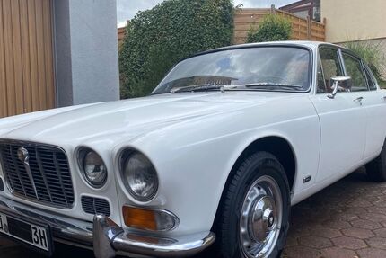 Jaguar XJ6 82.480 km 17.980 € Waldbüttelbrunn 97297