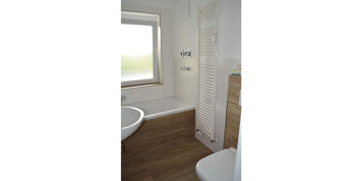 Etagenwohnung Margetshöchheim - 3 Zimmer, 80 m&sup2;, 1.045&euro; | Angebot:26641645