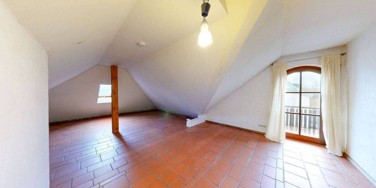 Einfamilienhaus Eibelstadt - 7 Zimmer, 331 m&sup2;, 750.000&euro; | Angebot:25984576