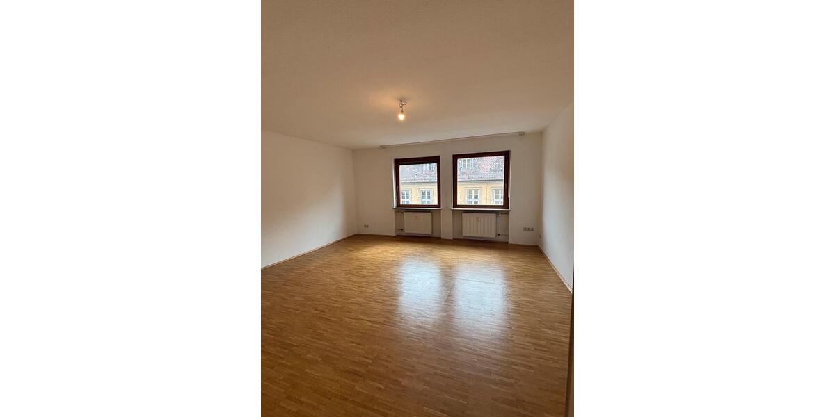 Etagenwohnung Würzburg - 3 Zimmer, 98 m&sup2;, 1.372&euro; | Angebot:26269102