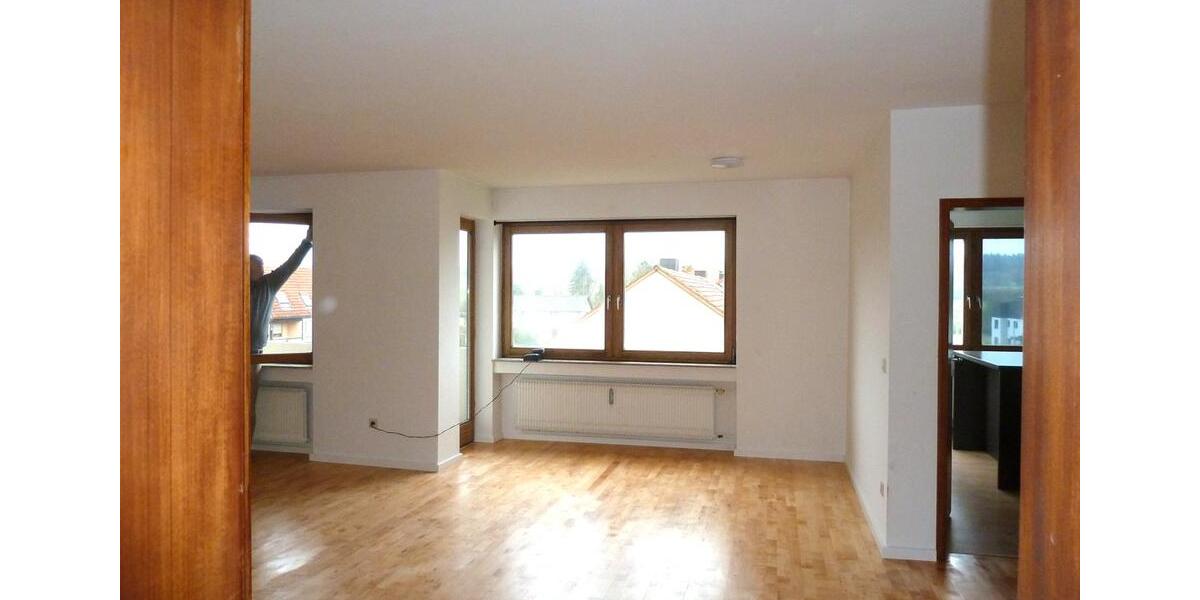 Etagenwohnung Volkach - 3 Zimmer, 105 m&sup2;, 1.000&euro; | Angebot:26649477