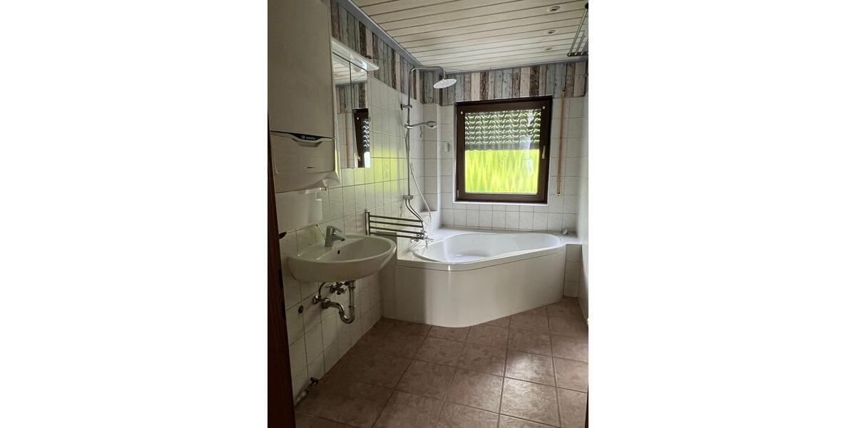 Erdgeschoßwohnung Veitshöchheim - 3 Zimmer, 90 m&sup2;, 359.000&euro; | Angebot:26634005