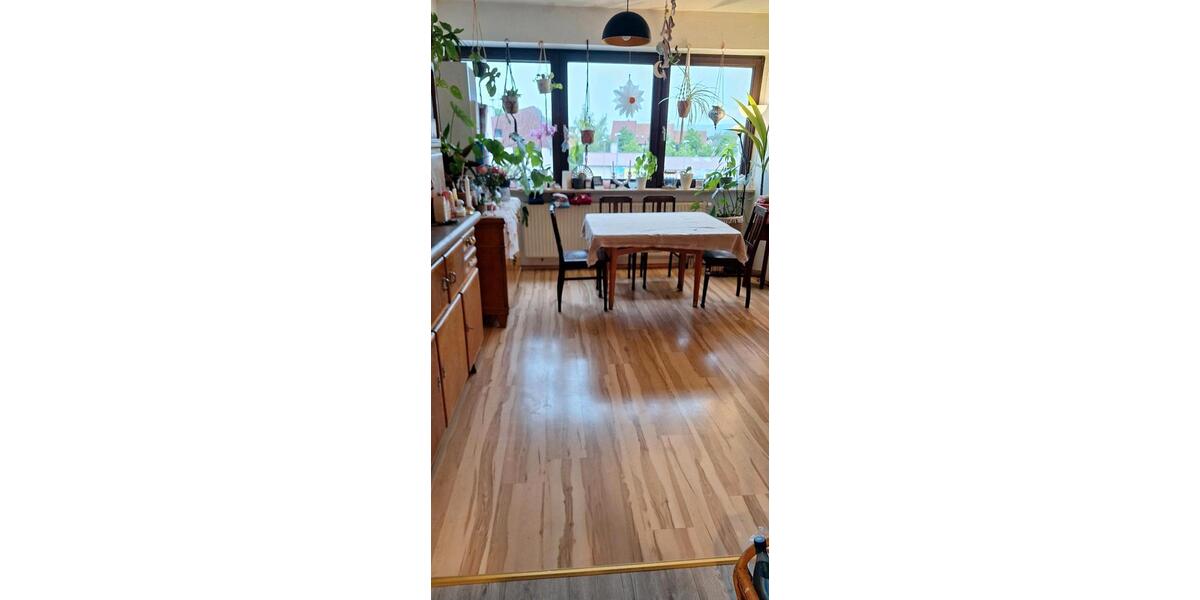 Etagenwohnung Zell am Main - 3 Zimmer, 89 m&sup2;, 1.070&euro; | Angebot:26447504