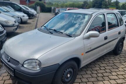 Opel Corsa 57.000 km 1.600 € Randersacker 97236