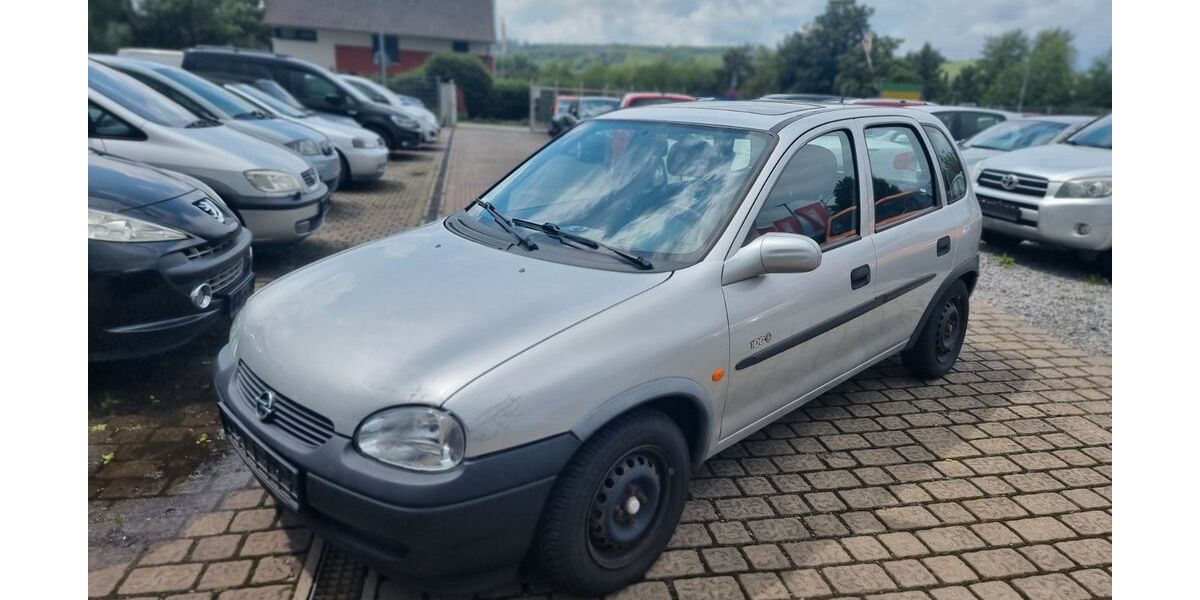 Opel Corsa 57.000 km 1.600 € Randersacker 97236