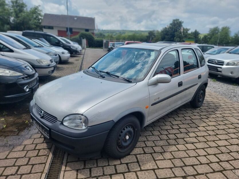 Opel Corsa 57.000 km 1.600 € Randersacker 97236