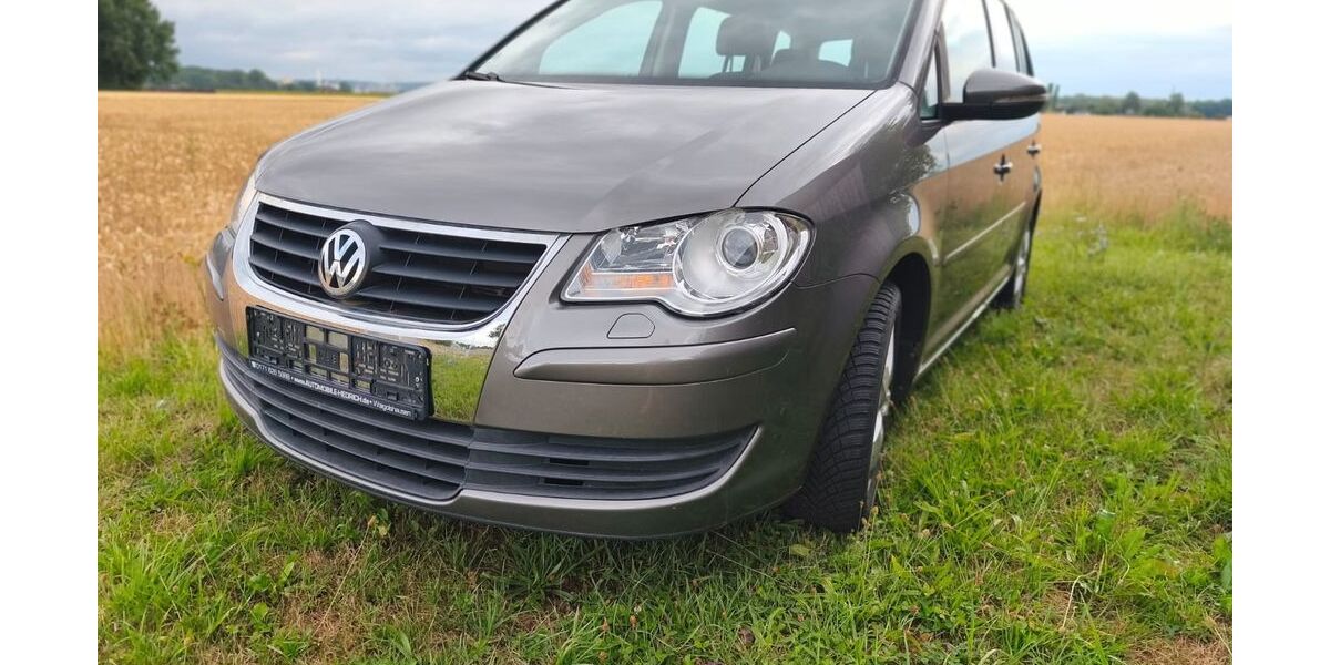 VW Touran 151.000 km 4.500 &euro; Grafenrheinfeld 97506