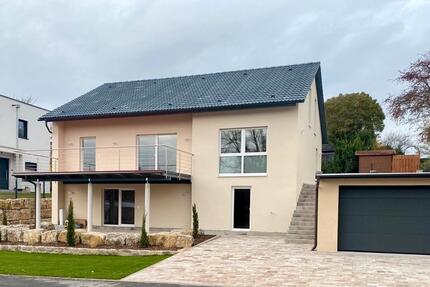 Ein,- Mehrfamilienhaus Erstbezug KfW Standart A 8 zimmer