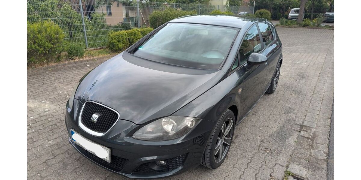 Seat Leon 115.000 km 4.999 &euro; Karbach 97842