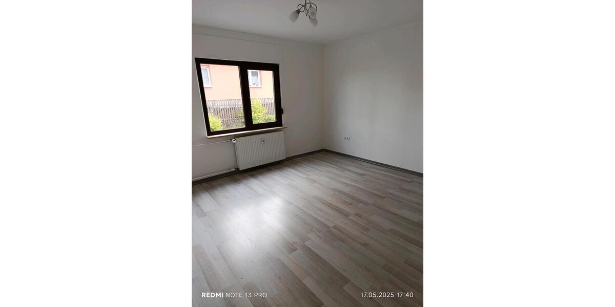 Hochparterre Waldbrunn - 3 Zimmer, 72 m&sup2;, 219.000&euro; | Angebot:26083270