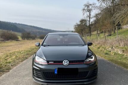 VW Golf 156.000 km 13.800 &euro; Tauberbischofsheim 97941