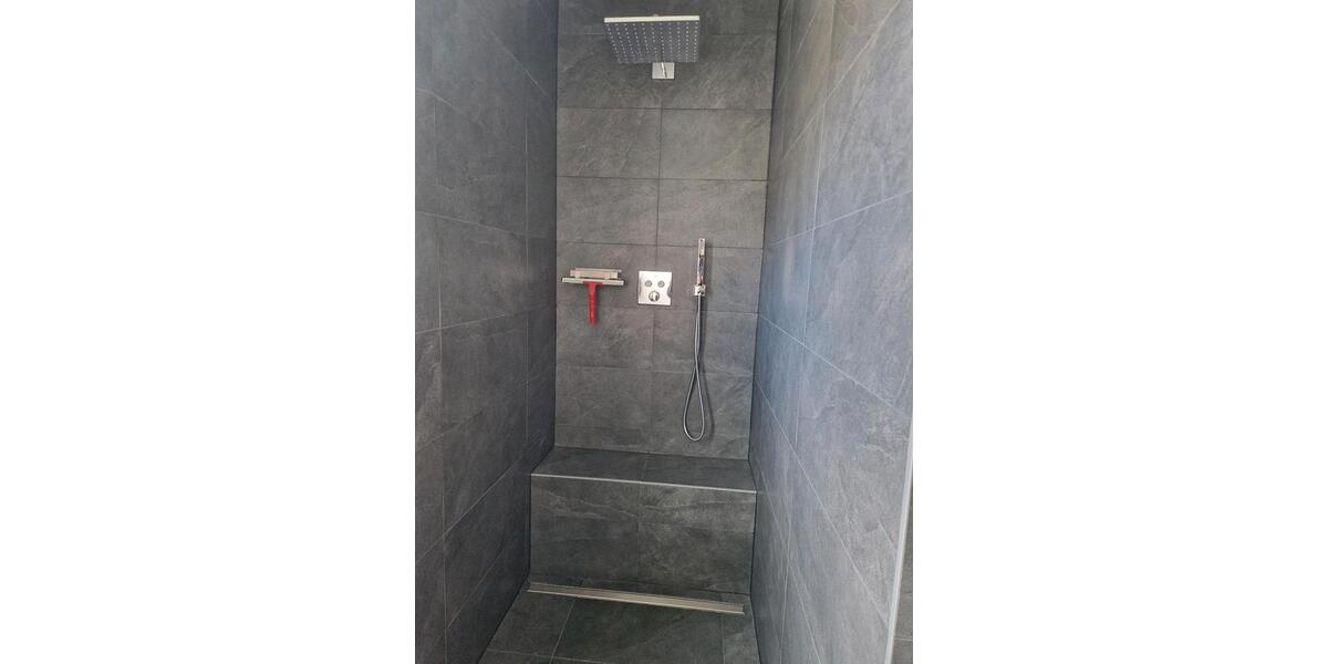 EXKLUSIVE Barrierefrei Seniorengerecht ETW Garten Garage 3 zimmer