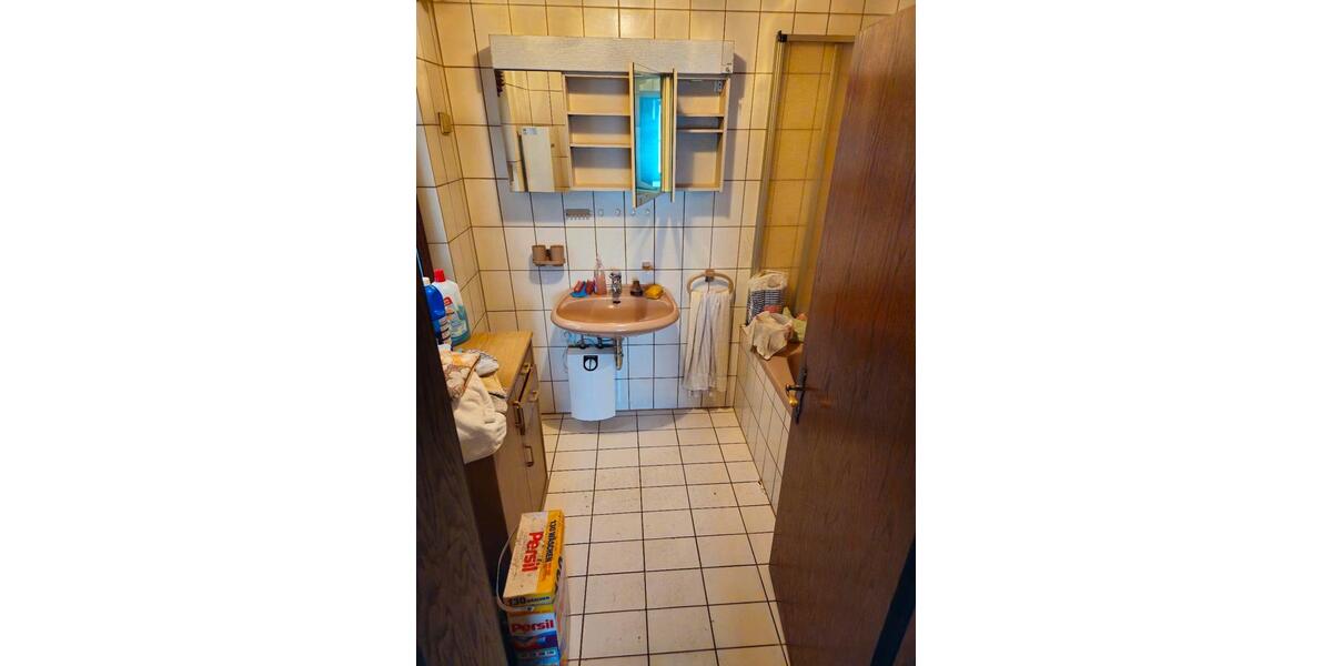 Einfamilienhaus Marktheidenfeld - 3 Zimmer, 160 m&sup2;, 155.000&euro; | Angebot:27169731