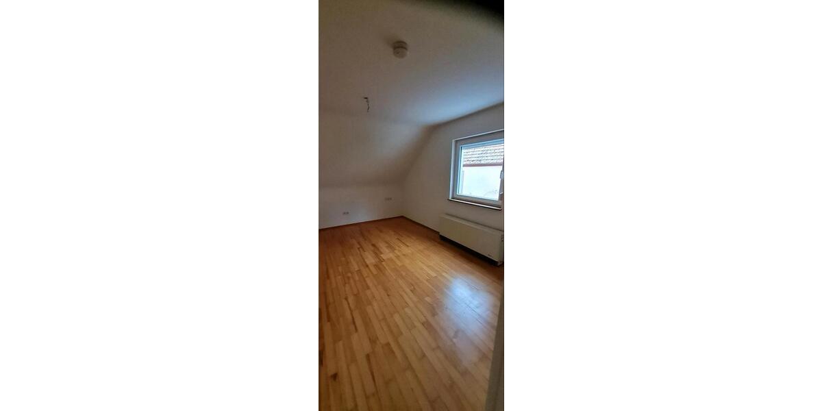 Etagenwohnung Tauberbischofsheim - 3 Zimmer, 65 m&sup2;, 600&euro; | Angebot:25900844