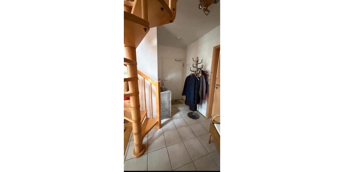 Dachgeschoßwohnung Kist - 4 Zimmer, 81 m&sup2;, 310.000&euro; | Angebot:26263186