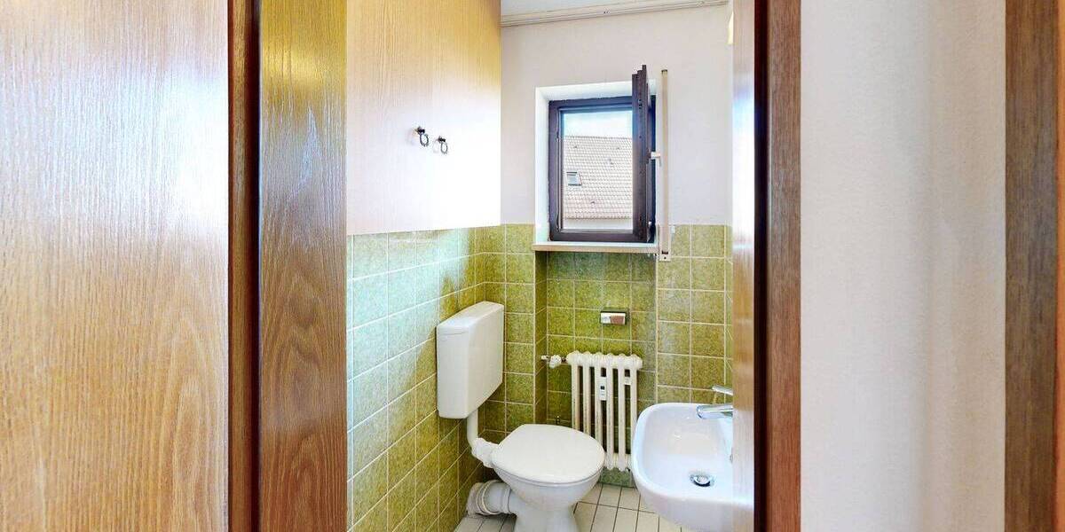 Mehrfamilienhaus, Wohnhaus Kirchheim Gaubüttelbrunn - 5 Zimmer, 184 m&sup2;, 360.000&euro; | Angebot:26767865