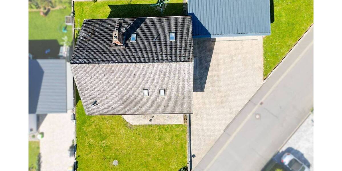 Mehrfamilienhaus, Wohnhaus Kirchheim Gaubüttelbrunn - 5 Zimmer, 184 m&sup2;, 360.000&euro; | Angebot:26767865