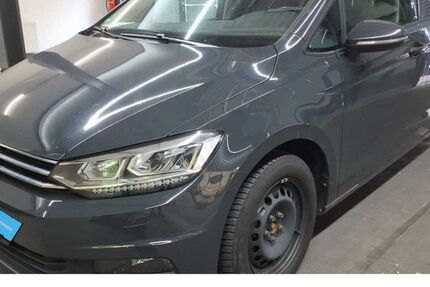 VW Touran 127.500 km 19.980 € Würzburg 97076