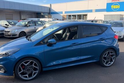 Ford Fiesta 96.000 km 14.200 &euro; Würzburg 97076