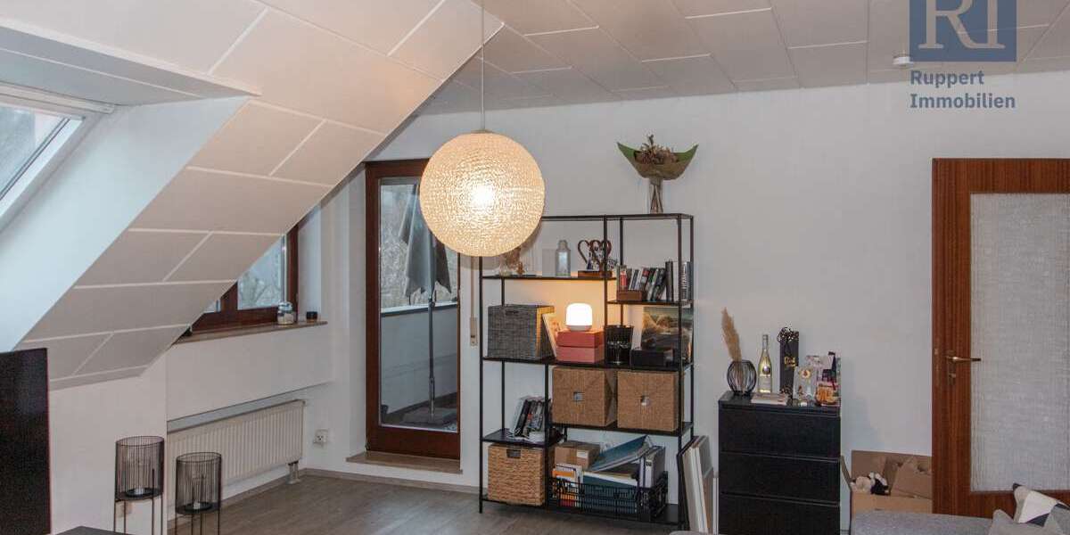 Etagenwohnung Ochsenfurt - 3 Zimmer, 80 m&sup2;, 215.000&euro; | Angebot:25102781