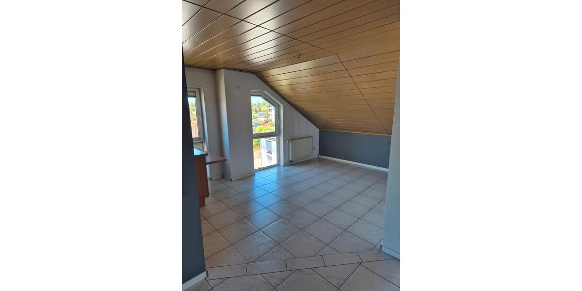 Dachgeschoßwohnung Esselbach Kredenbach - 2.5 Zimmer, 77 m&sup2;, 240.000&euro; | Angebot:26707060