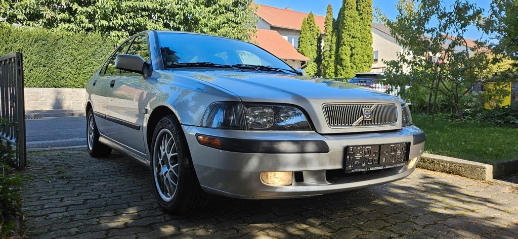 Volvo S40 158.000 km 1.990 € Werneck 97440