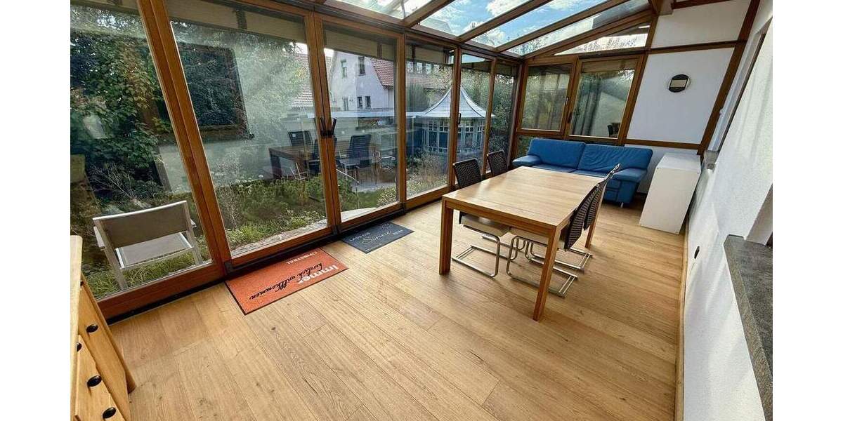 Bungalow Iphofen - 6 Zimmer, 160 m&sup2;, 1.880&euro; | Angebot:25730263