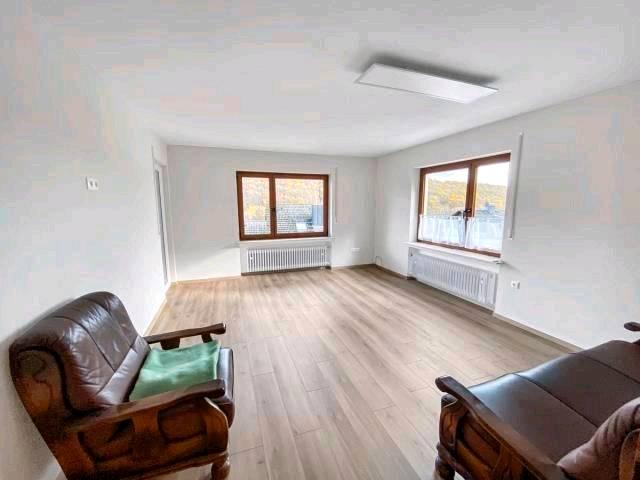 Doppelhaushälfte Rothenfels - 5 Zimmer, 142 m&sup2;, 205.000&euro; | Angebot:25441114