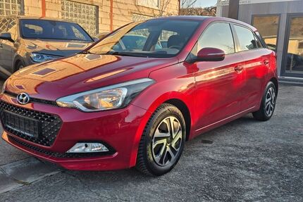 Hyundai i20 115.000 km 6.990 &euro; Würzburg 97076