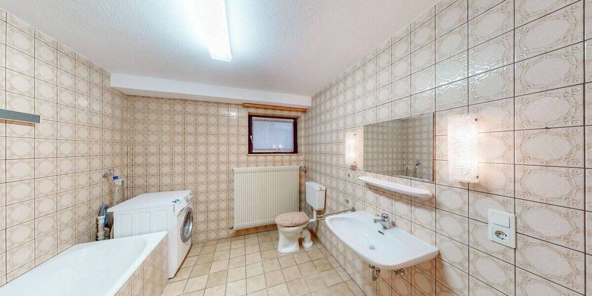 Einfamilienhaus Karlstadt - 9 Zimmer, 192 m&sup2;, 560.000&euro; | Angebot:25997016