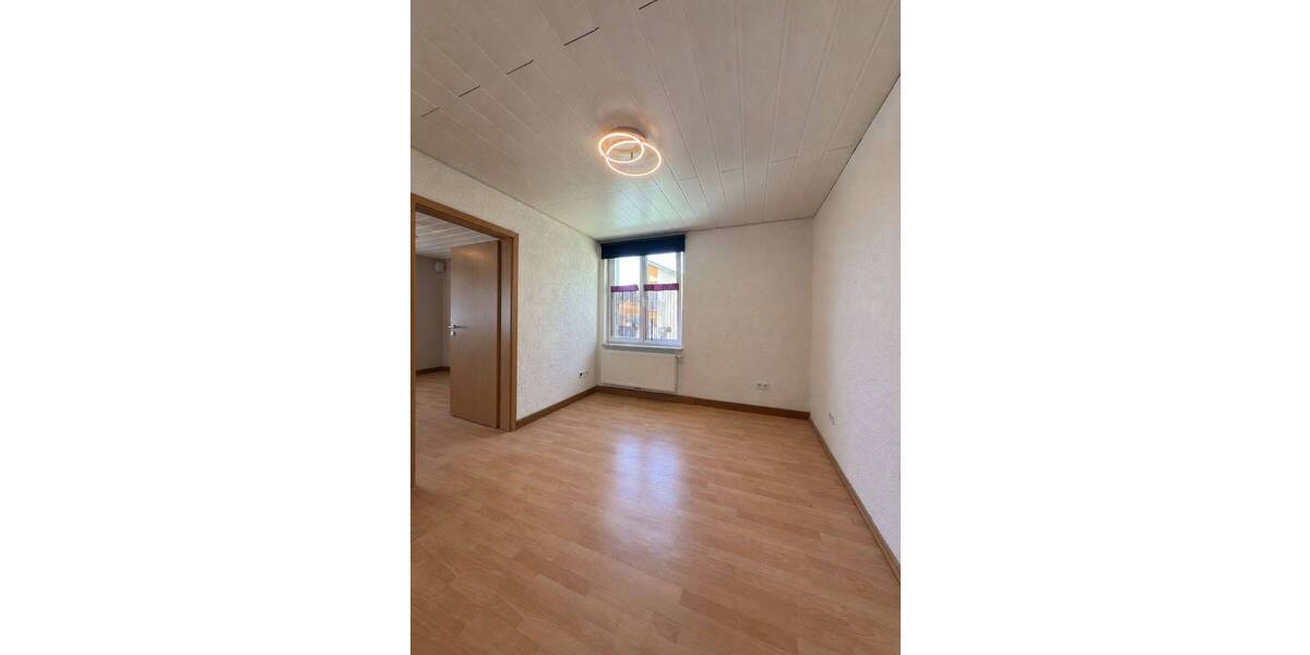 Mehrfamilienhaus, Wohnhaus Karlstadt Gambach - 3 Zimmer, 120 m&sup2;, 270.000&euro; | Angebot:26740332