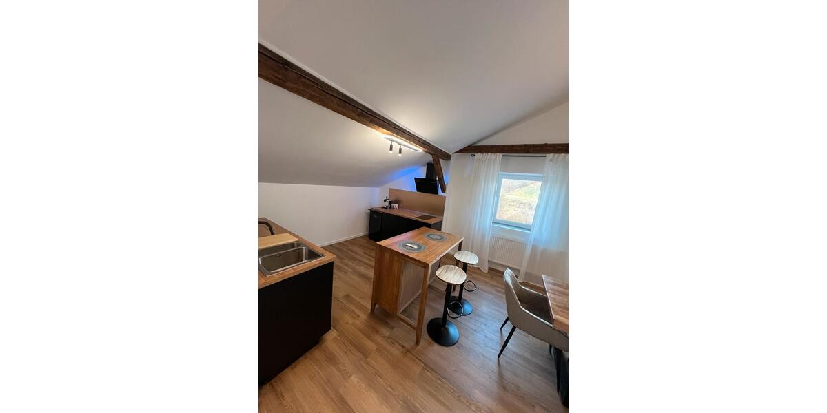 Dachgeschoßwohnung Würzburg Lengfeld - 2.5 Zimmer, 78 m&sup2;, 1.000&euro; | Angebot:25303505