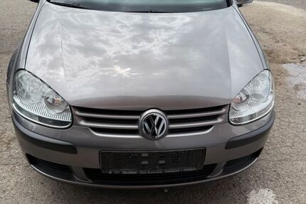 VW Golf 194.000 km 2.499 &euro; Würzburg 97074