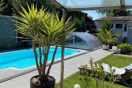 Großzügiger Wohntraum mit exklusivem Pool, großem Garten & Kamin 5.5 zimmer