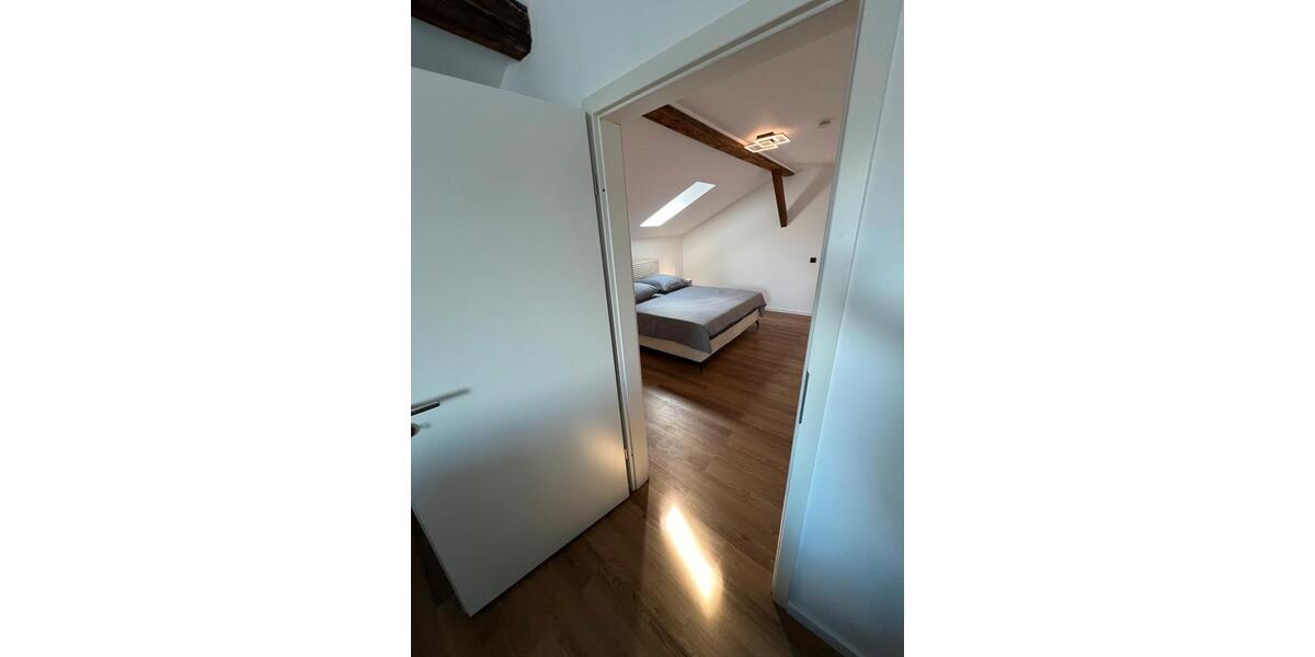 Dachgeschoßwohnung Würzburg Lengfeld - 2.5 Zimmer, 78 m&sup2;, 1.000&euro; | Angebot:25303505