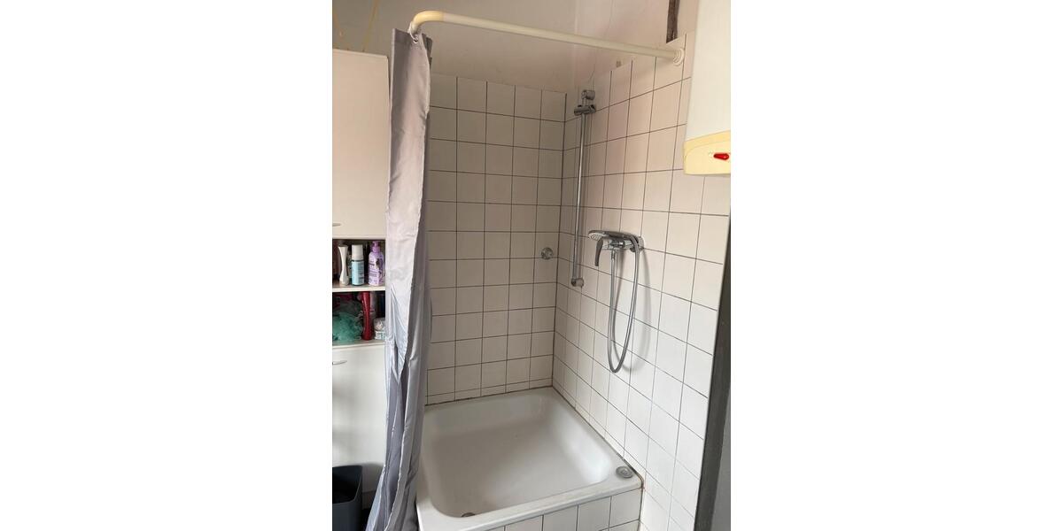 Dachgeschoßwohnung Würzburg - 1 Zimmer, 25 m&sup2;, 285&euro; | Angebot:26284471
