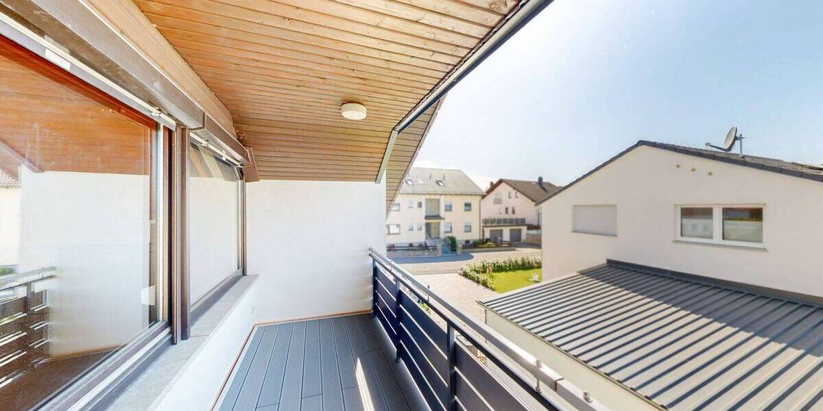 Mehrfamilienhaus, Wohnhaus Kirchheim Gaubüttelbrunn - 5 Zimmer, 184 m&sup2;, 360.000&euro; | Angebot:26767865