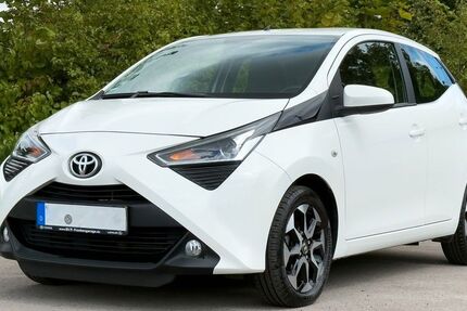 Toyota Aygo (X) 56.600 km 8.900 € Würzburg 97076