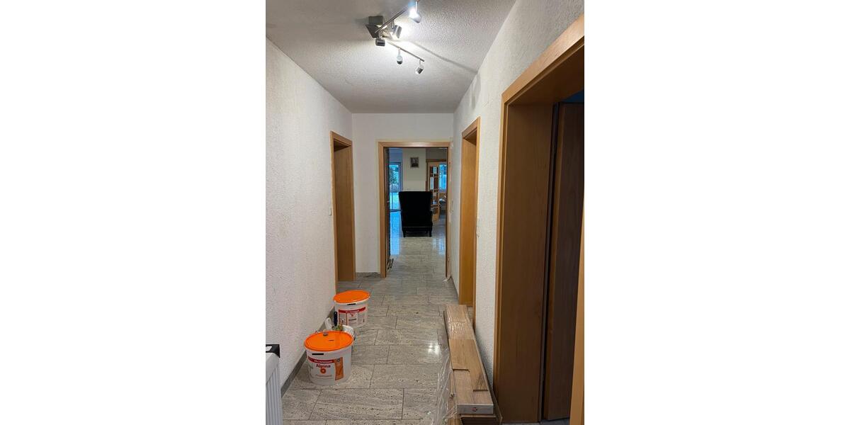 Wunderschöne EG-Wohnung - exklusiver Pool, Kamin & großem Garten 5.5 zimmer