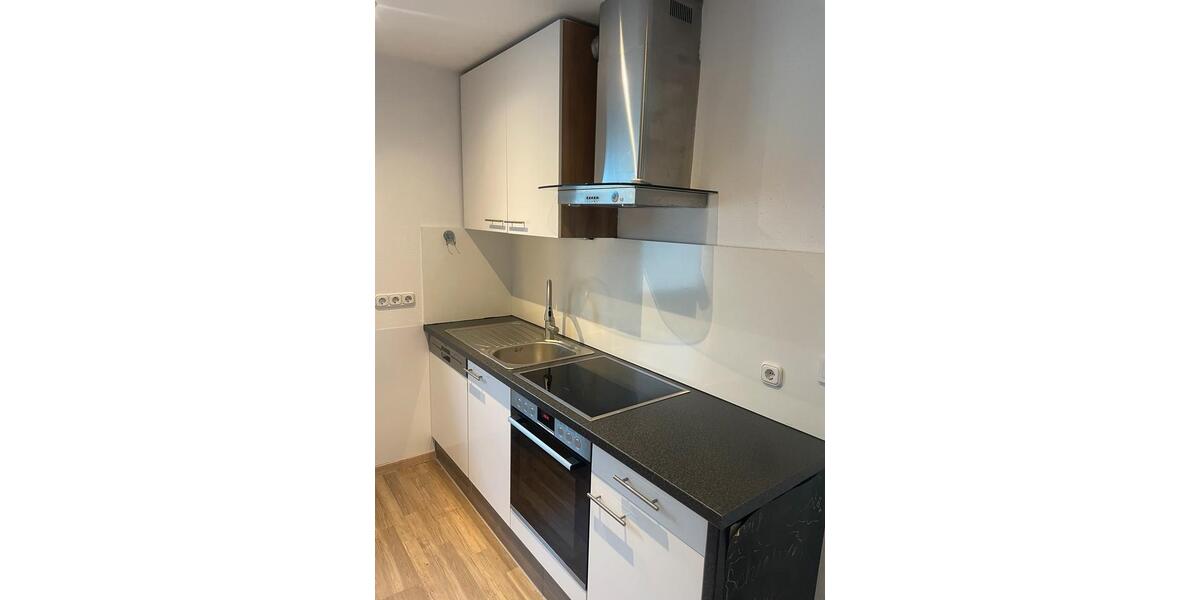 7 Zi. Haus Bungalow mit Einliegerwohnung und PV-Anlager 7 zimmer