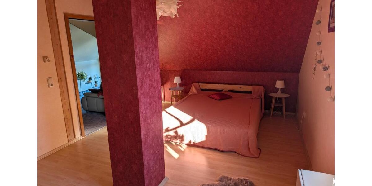 Einfamilienhaus Grünsfeld - 8 Zimmer, 256 m&sup2;, 390.000&euro; | Angebot:26713889