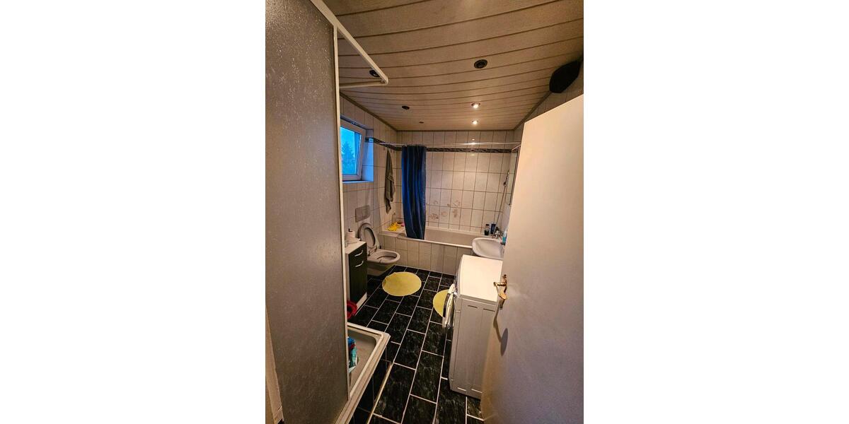 Etagenwohnung Gaukönigshofen - 5 Zimmer, 136 m&sup2;, 400&euro; | Angebot:25827672